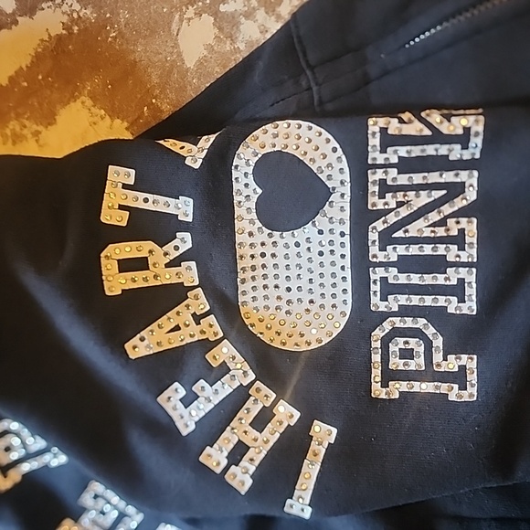 Rare HTF hooded zip-up sweatshirt with lots of bling! Size: L - Picture 6 of 11